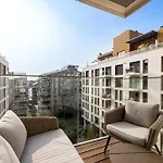 Barcode Luxurious Apartment, Prime Location