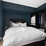 Barcode Luxurious Apartment, Prime Location アパート