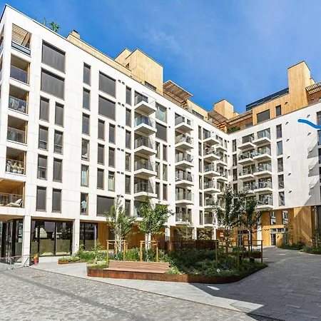 Barcode Luxurious Apartment, Prime Location Daire *