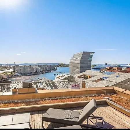 Barcode Luxurious Apartment, Prime Location 아파트 *