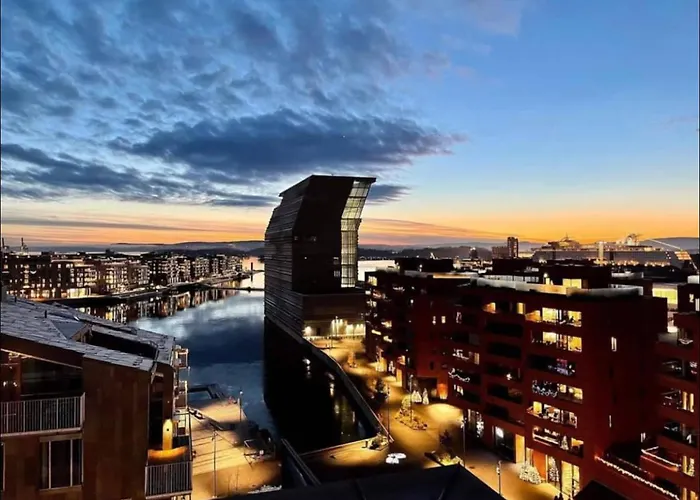 Apartment Barcode Luxurious Apartment, Prime Location *