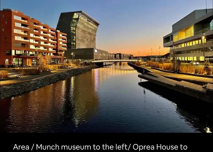 Barcode Luxurious Apartment, Prime Location Apartment *