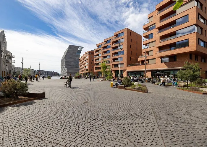 Apartment Barcode Luxurious Apartment, Prime Location